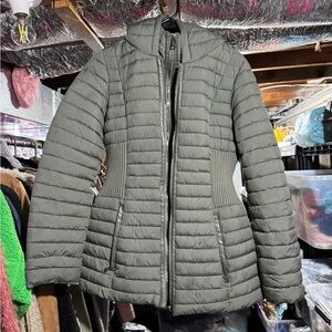 Bernardo Women's Olive Puffer Jacket